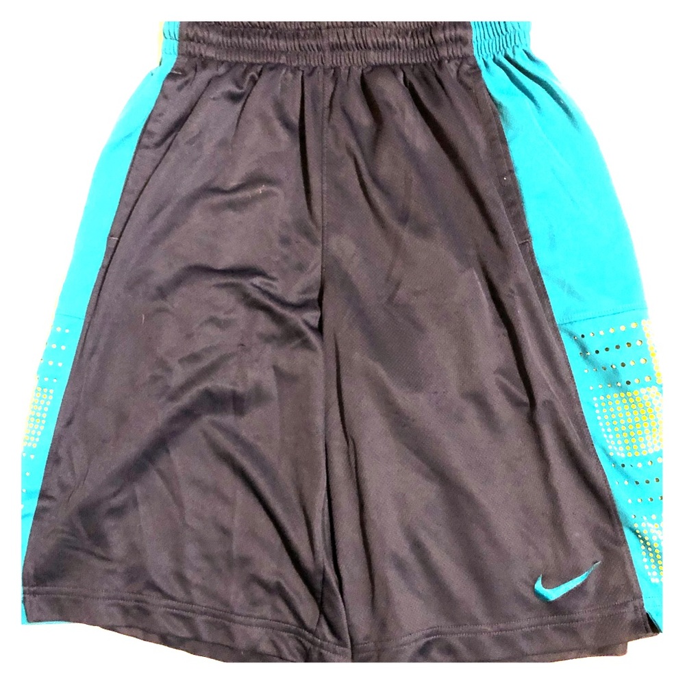 Men’s Nike DriFit Basketball Shorts